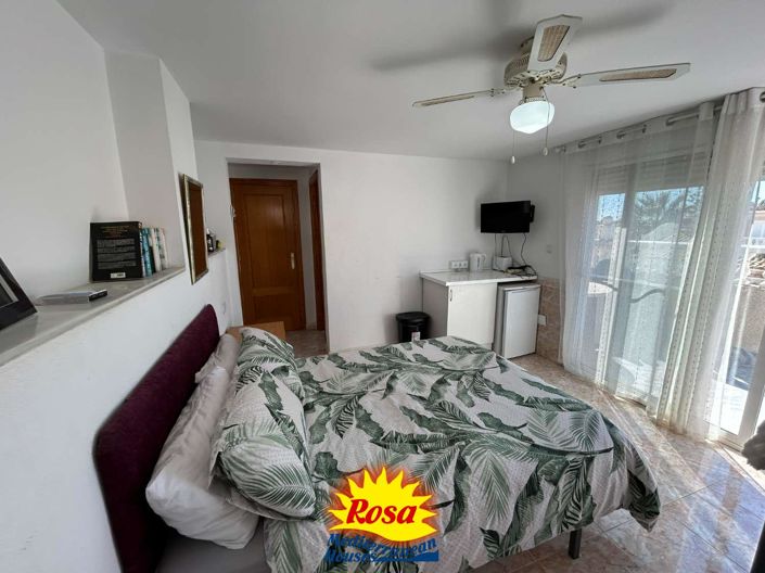 Image No.25-3 Bed Property for sale