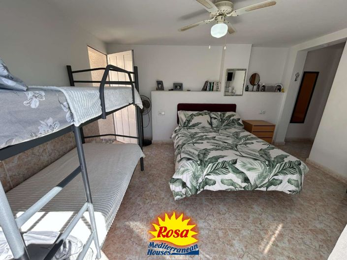 Image No.26-3 Bed Property for sale