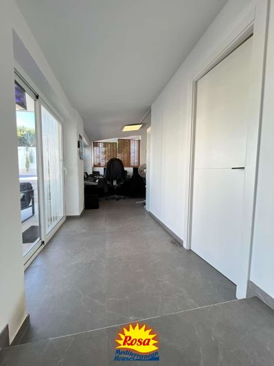 Image No.20-3 Bed Chalet for sale