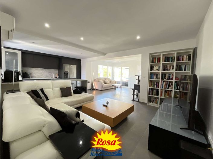 Image No.22-3 Bed Chalet for sale