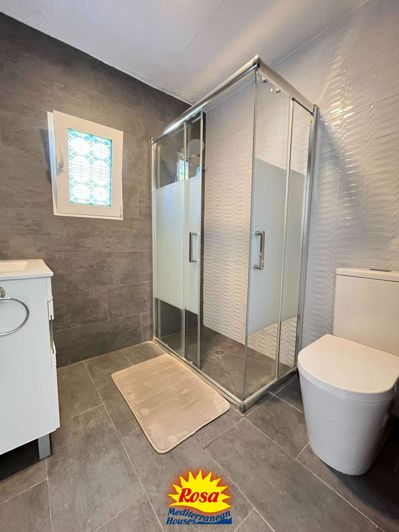 Image No.25-3 Bed Chalet for sale