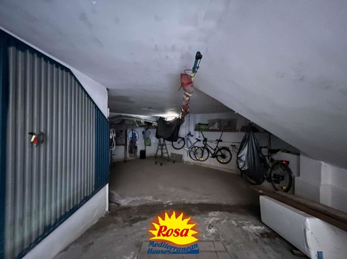 Image No.28-3 Bed Property for sale