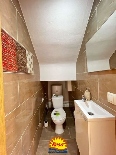 Image No.11-3 Bed Property for sale