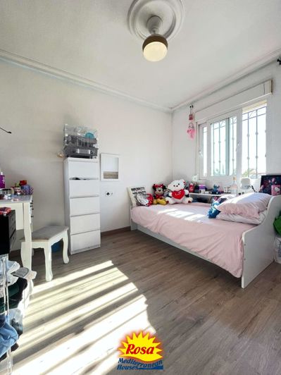 Image No.22-3 Bed Property for sale