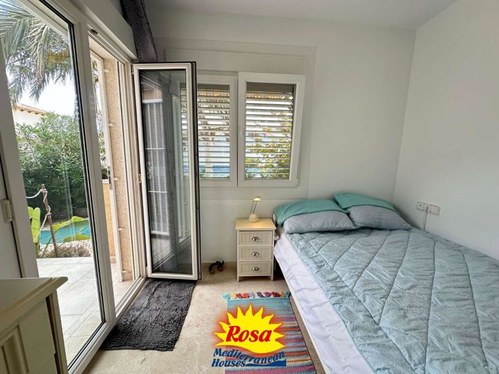 Image No.30-3 Bed Chalet for sale