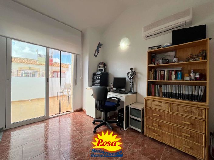 Image No.20-3 Bed Property for sale