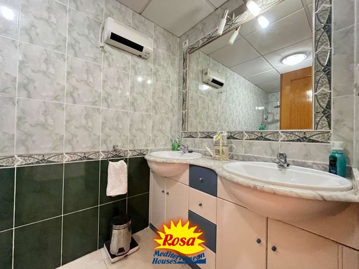 Image No.25-3 Bed Property for sale