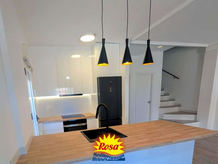 Image No.3-3 Bed Property for sale