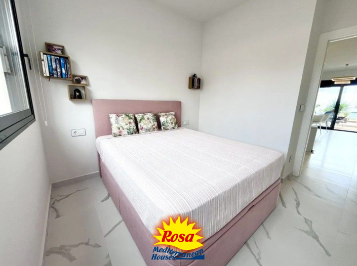 Image No.20-2 Bed Villa for sale