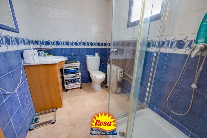 Image No.16-3 Bed Chalet for sale