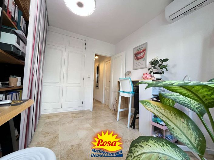 Image No.30-3 Bed Property for sale