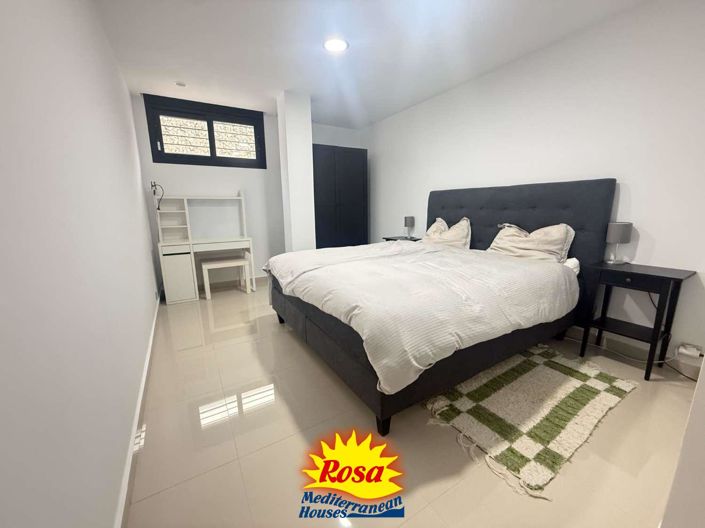 Image No.15-5 Bed Villa for sale