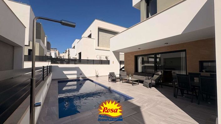 Image No.16-5 Bed Villa for sale