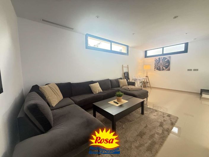 Image No.17-5 Bed Villa for sale