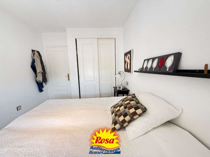 Image No.18-3 Bed Apartment for sale