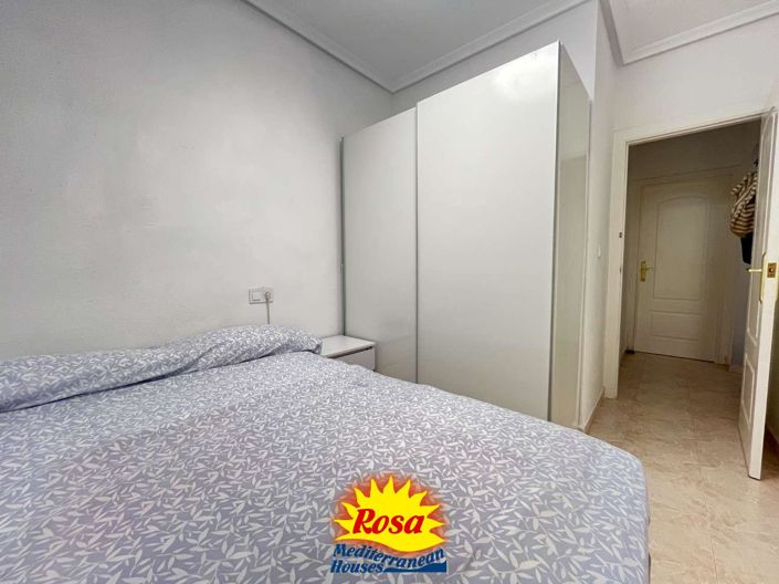 Image No.17-2 Bed Property for sale