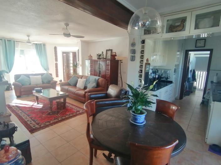 Image No.14-3 Bed Villa / Detached for sale
