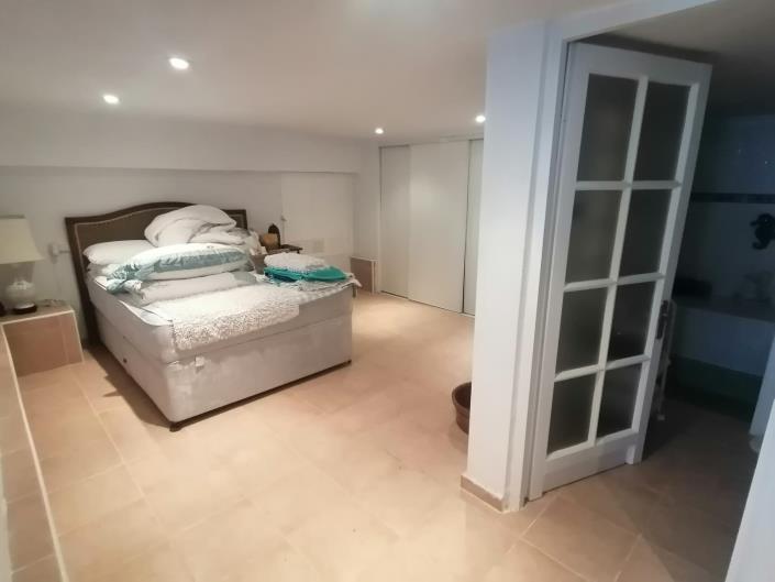 Image No.46-3 Bed Villa / Detached for sale