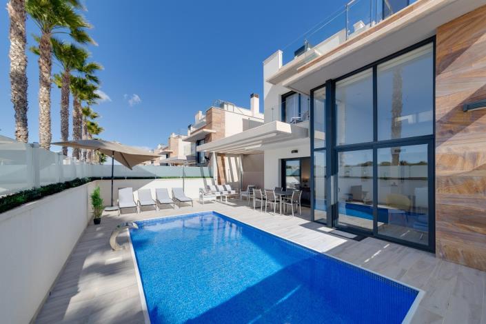 Image No.3-3 Bed Villa for sale