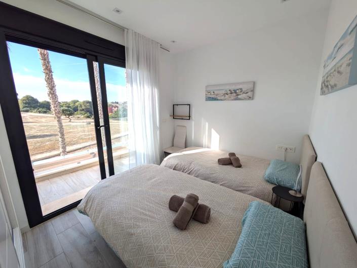 Image No.17-3 Bed Villa for sale