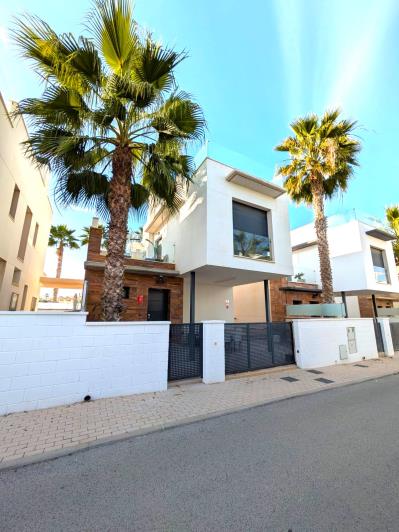 Image No.40-3 Bed Villa for sale