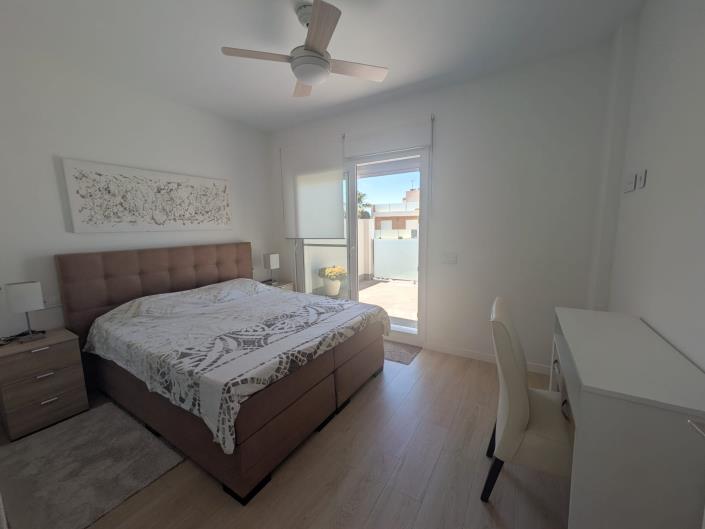 Image No.19-3 Bed Villa / Detached for sale
