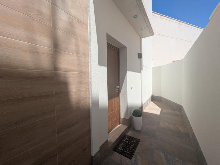 Image No.45-3 Bed Villa / Detached for sale