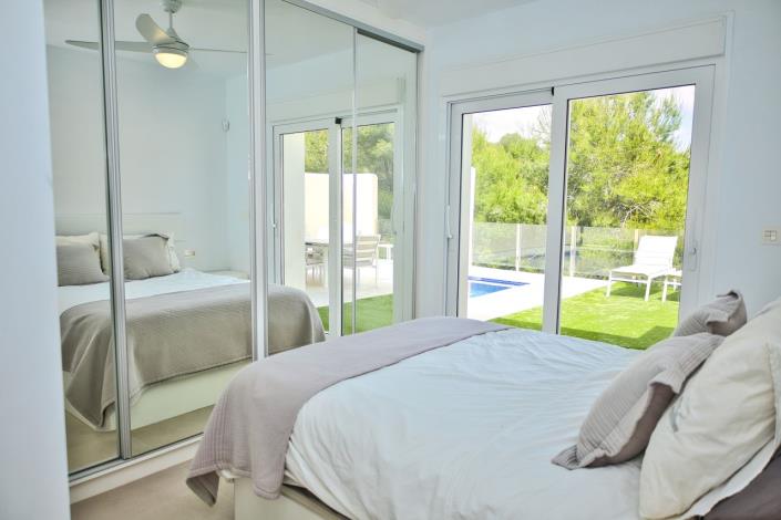 Image No.26-4 Bed Villa / Detached for sale