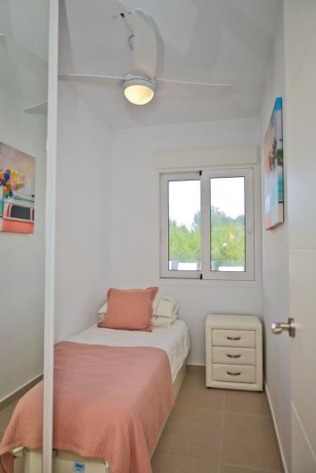 Image No.35-4 Bed Villa / Detached for sale