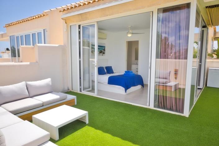 Image No.37-4 Bed Villa / Detached for sale