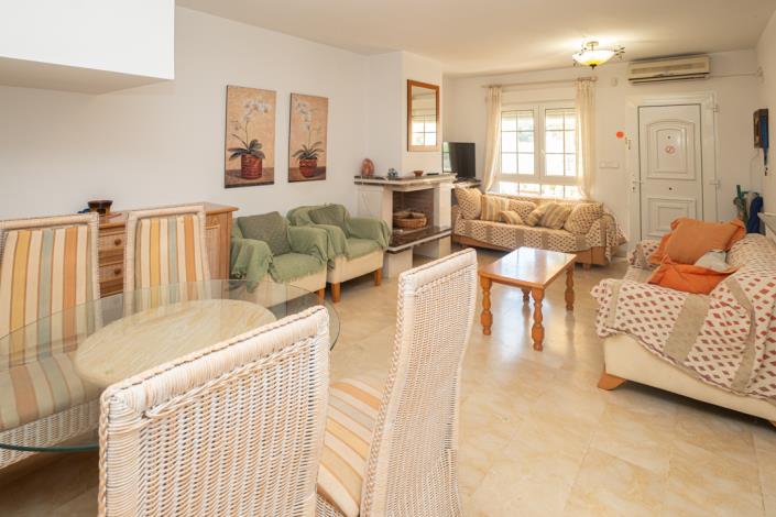Image No.6-3 Bed Townhouse for sale