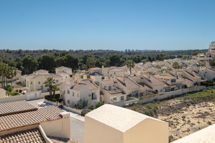 Image No.6-3 Bed Townhouse for sale