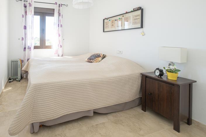 Image No.20-3 Bed Townhouse for sale