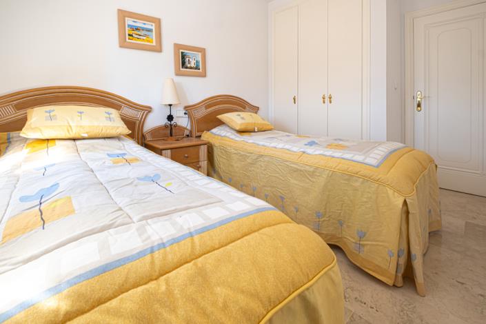 Image No.24-3 Bed Townhouse for sale