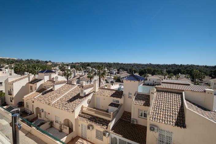 Image No.32-3 Bed Townhouse for sale