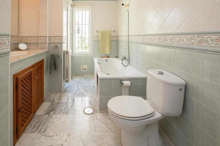 Image No.19-3 Bed Villa / Detached for sale