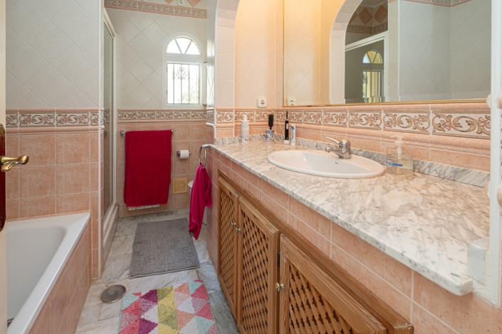 Image No.22-3 Bed Villa / Detached for sale