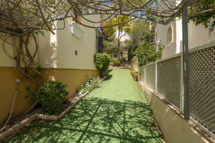 Image No.40-3 Bed Villa / Detached for sale