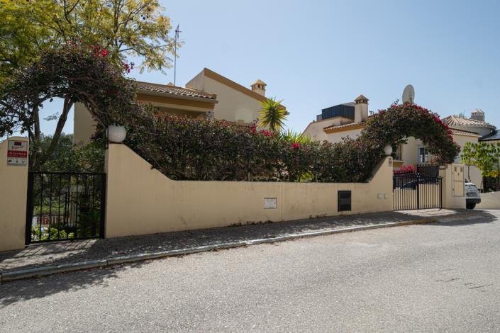 Image No.44-3 Bed Villa / Detached for sale