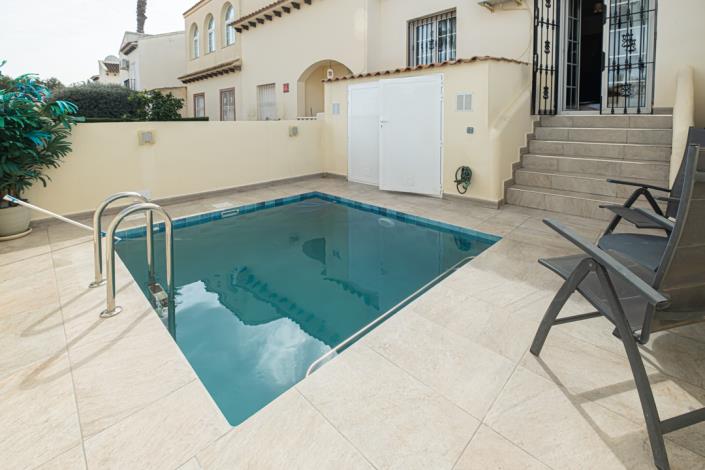Image No.2-2 Bed Townhouse for sale