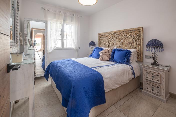 Image No.19-2 Bed Townhouse for sale