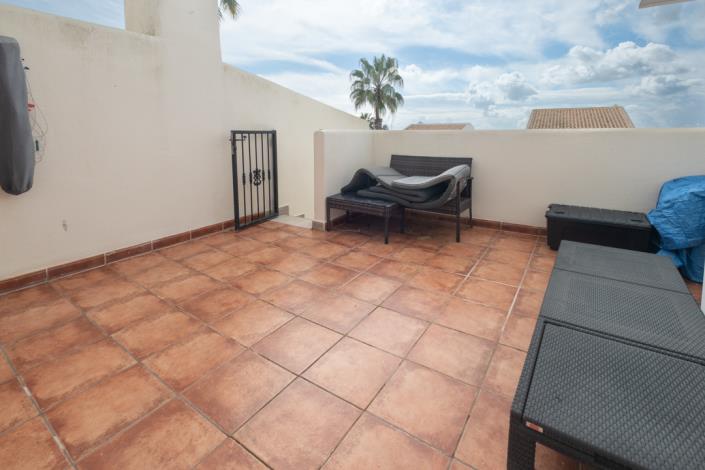 Image No.23-2 Bed Townhouse for sale