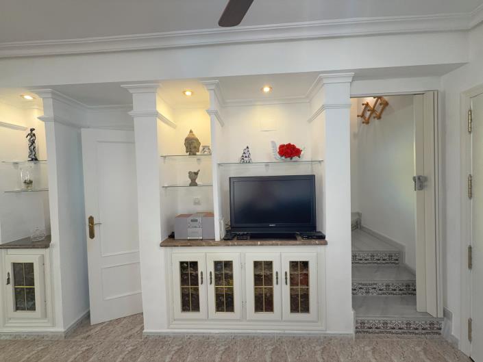 Image No.9-2 Bed Semi-Detached for sale