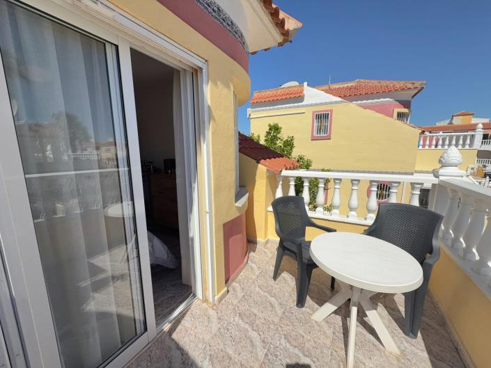 Image No.14-2 Bed Semi-Detached for sale