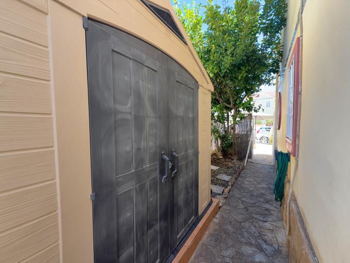 Image No.25-2 Bed Semi-Detached for sale