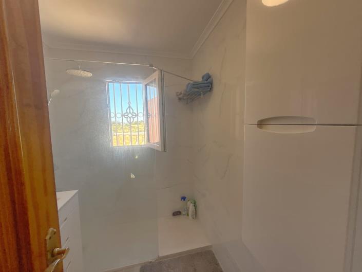 Image No.22-3 Bed Townhouse for sale