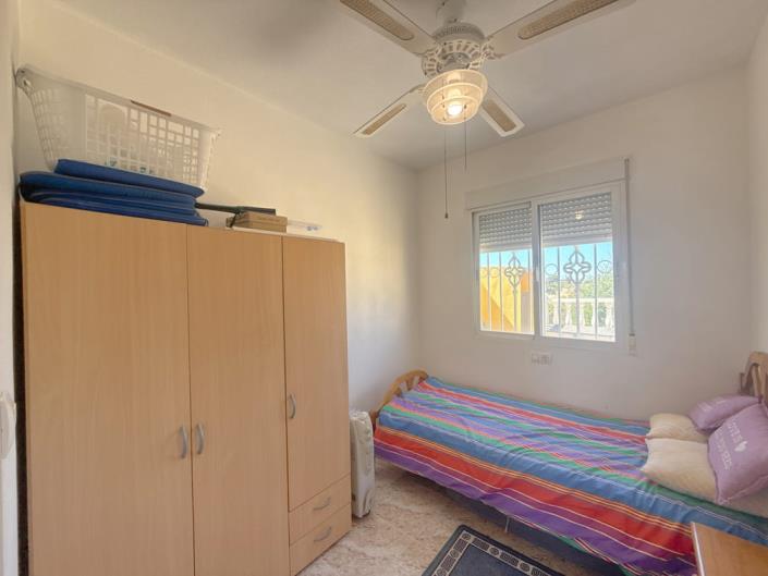 Image No.30-3 Bed Townhouse for sale