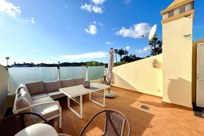 Image No.14-2 Bed Townhouse for sale