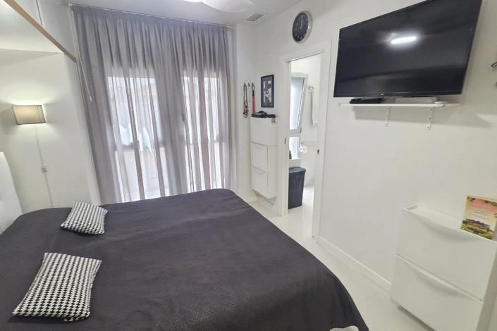 Image No.17-3 Bed Apartment for sale