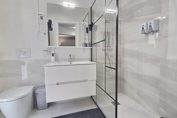 Image No.18-3 Bed Apartment for sale